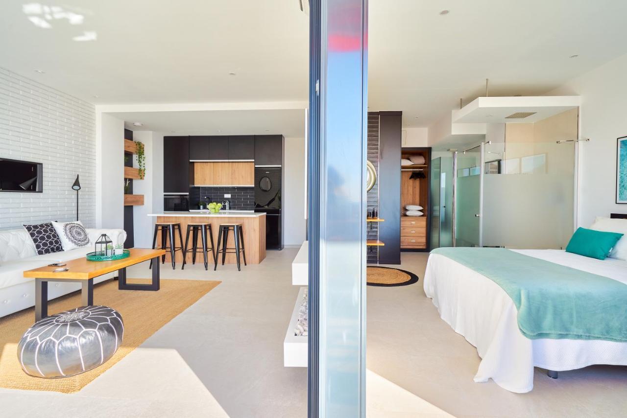 Suite Del Mar Luxury Apartment With Jacuzzi Torremolinos Kültér fotó