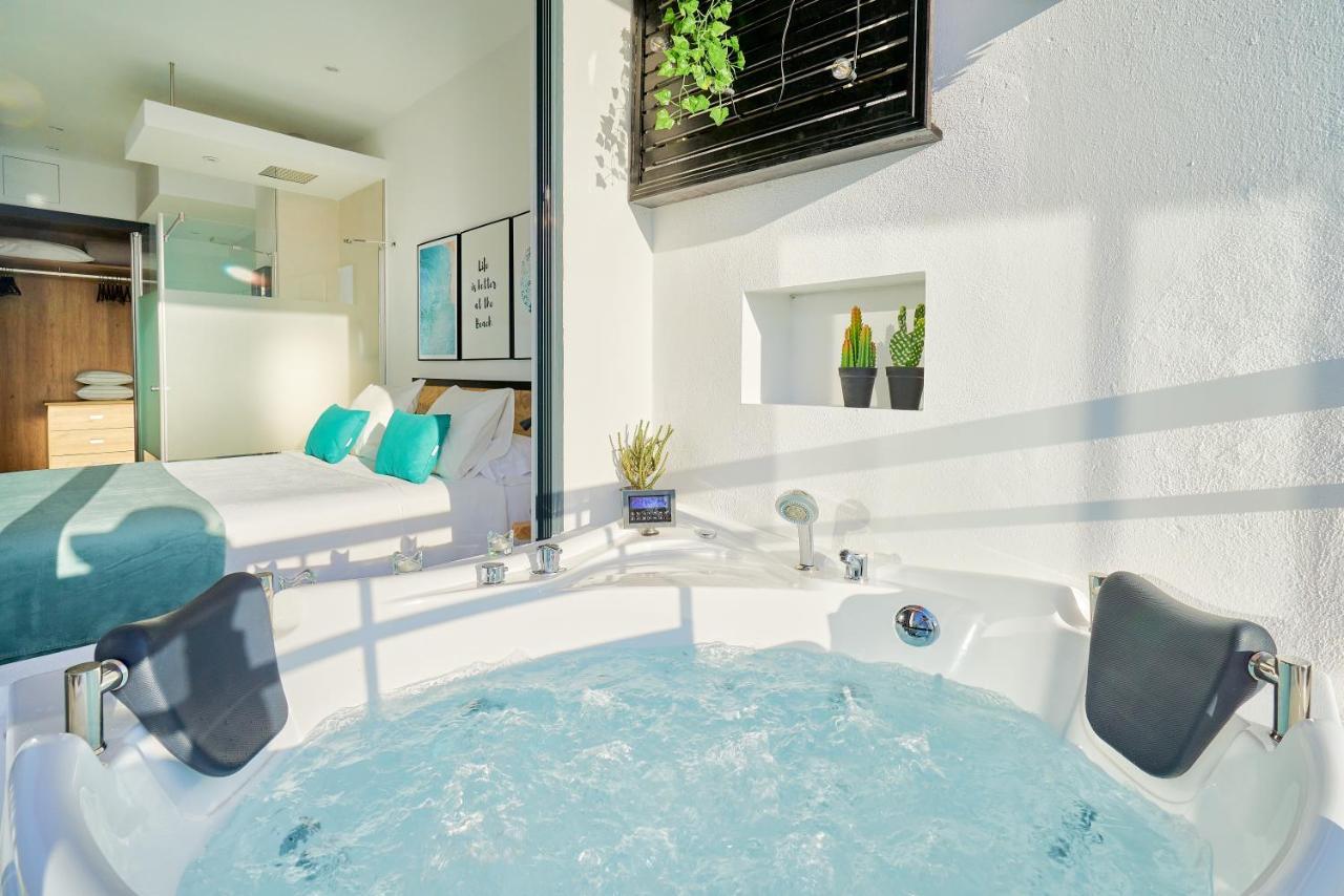 Suite Del Mar Luxury Apartment With Jacuzzi Torremolinos Kültér fotó
