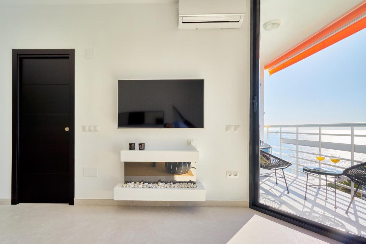 Suite Del Mar Luxury Apartment With Jacuzzi Torremolinos Kültér fotó