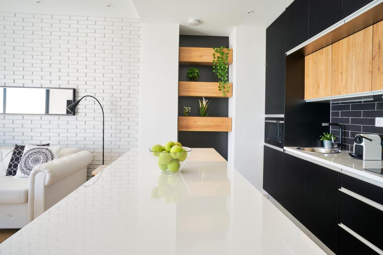 Suite Del Mar Luxury Apartment With Jacuzzi Torremolinos Kültér fotó
